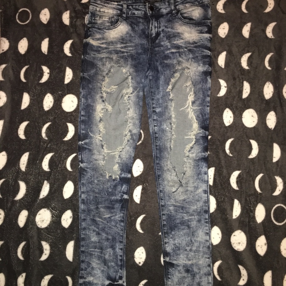 Ripped jeans